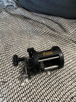 Shimano TR 200-G fishing reel