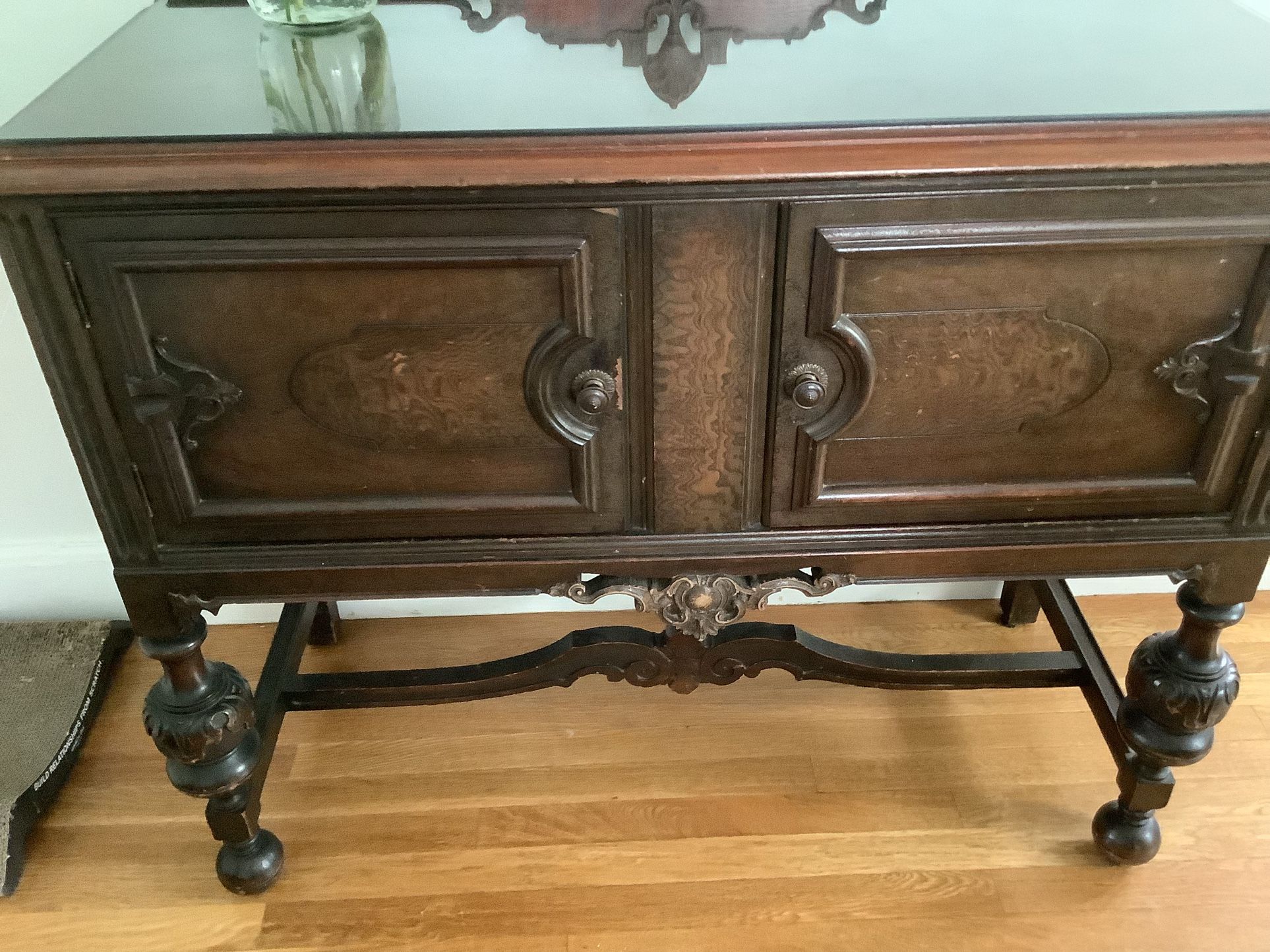 Antique Side Buffet Table…