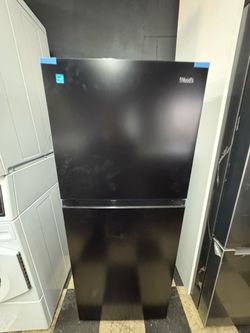 Wood’s Refrigerator In Black