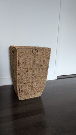 Clothes hamper