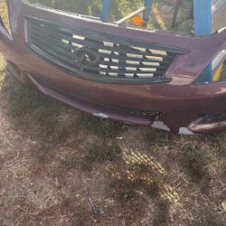 2013 Infiniti G37 Front End W/headlights and Fog Lights