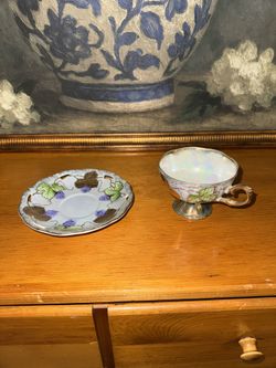 Pearl Antique Tea cup Pincone set 1964