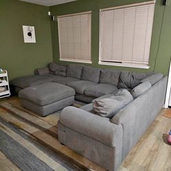Sectional couch with ottoman