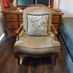 Solid  Wood  Big  Chair