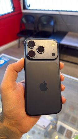 iPhone 17 pro 256gb AT&T and Cricket