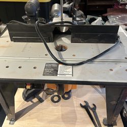 Router Table With Router 