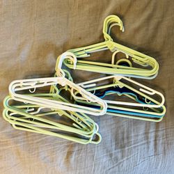 20 Children’s Hangers
