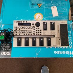 Boss GT-6 Guitar Effects Processor With Charger 