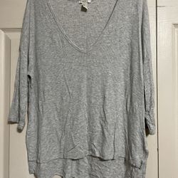 Forever 21 Women’s Long Sleeve Knit Shirt Size Medium 