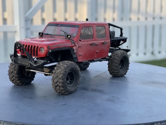 Axial SCX10iii 1/10th Scale Jeep JT Gladiator RTR