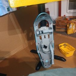 LL Bean Women's Snow Shoes 