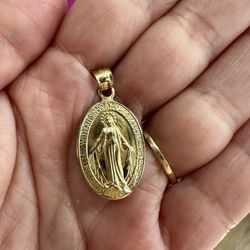10k VIRGEN CHARM 