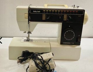 Baby Lock Companion 713 Sewing Machine  Excellent