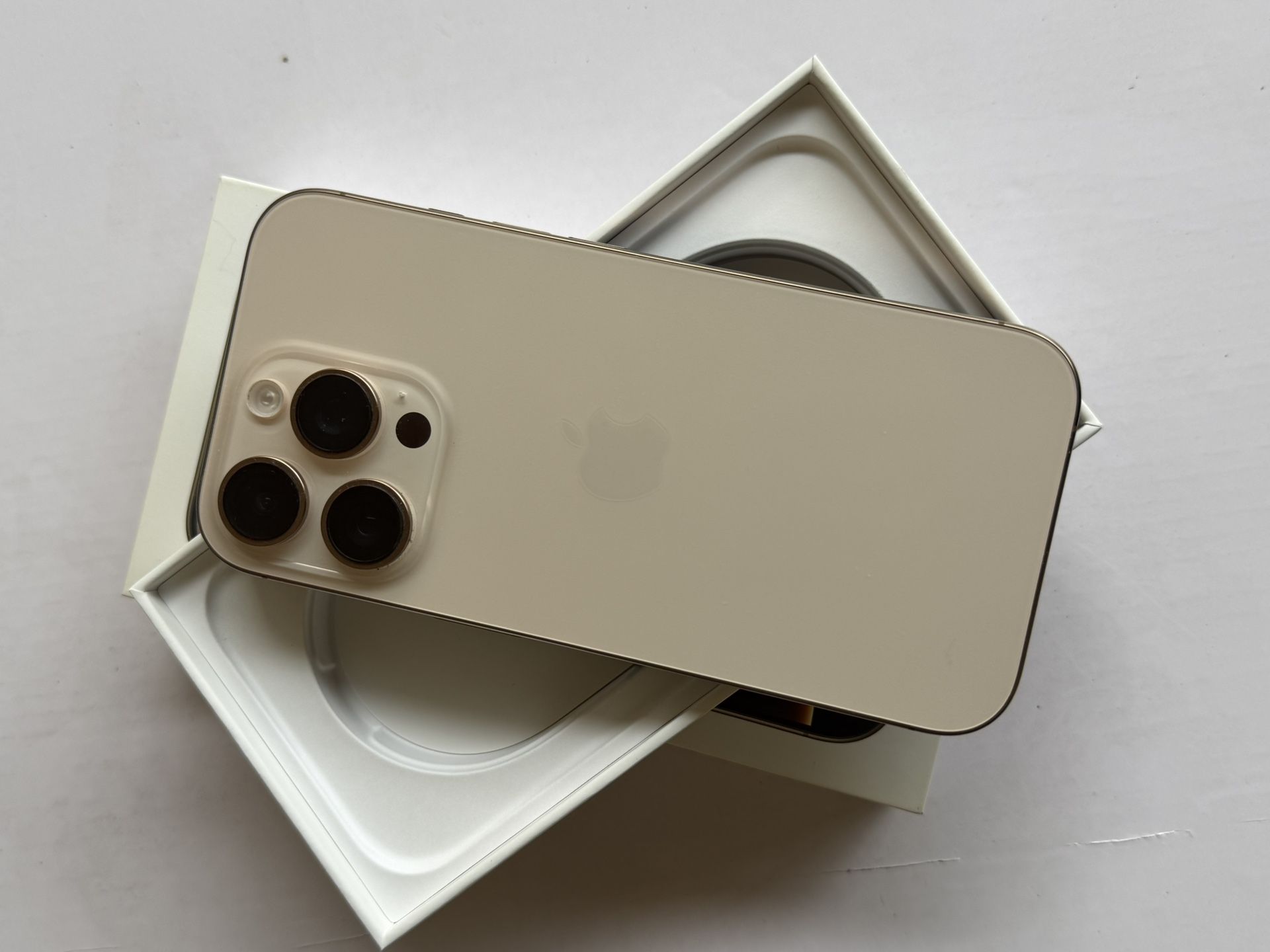 iPhone 16 Pro Unlocked for any carrier 256 GB Phone is perfect condition. No scratches or dents Price is $800