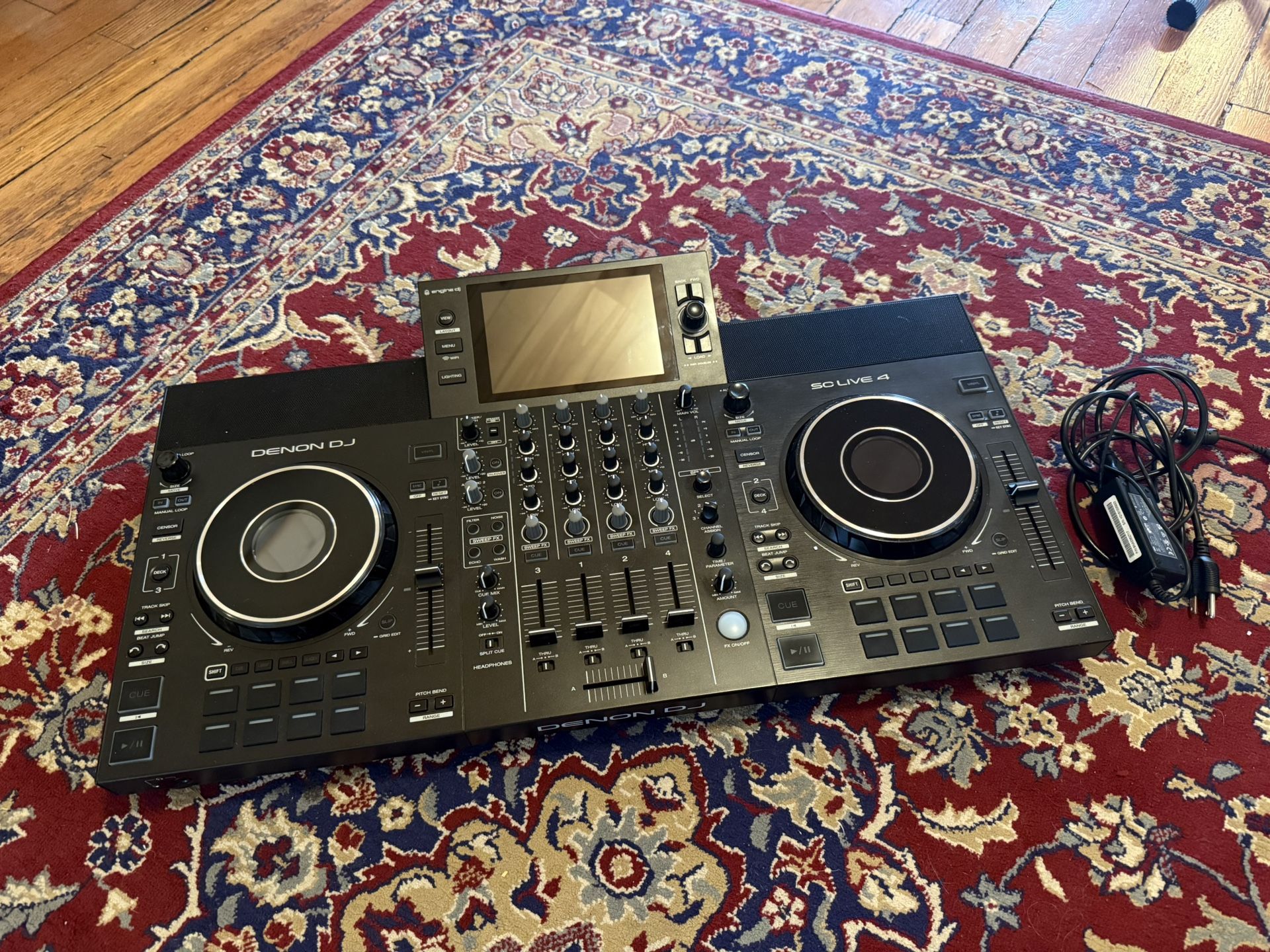Denon DJ SC LIVE 4 – 4-Deck Standalone DJ Controller w/ Travel Case