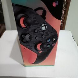 New Xbox Wired Controller - PDP NEON ATOMIC CARBON (STILL IN BOX)