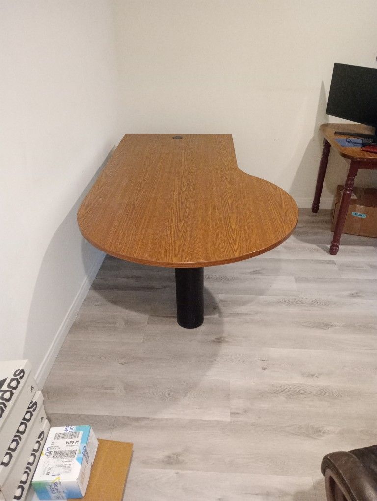 Office Desk