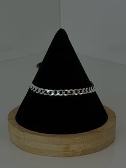 925 Sterling Silver 6.5” Cuban Link Bracelet, 4.7mm.