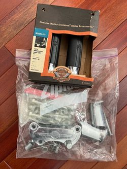 Harley-Davidson 100th Anniversary Hand Grips NOS (56679-02) With Handlebar Clamp Chrome