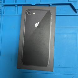 iPhone 8 64gb (silver)