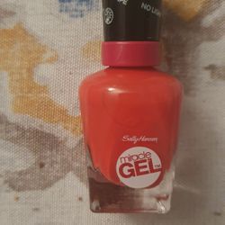 Sally Hansen Miracle Gel Nail polish 
