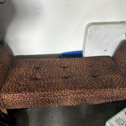 Leaped Print Ottoman 