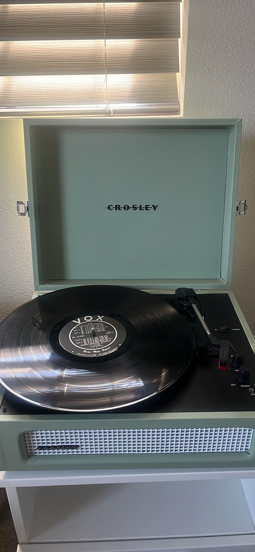Crosley Voyager record player