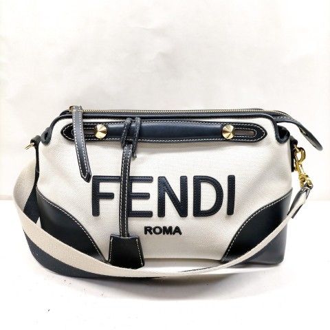 Fendi Shoulder Bag White