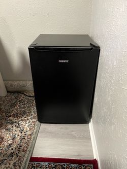Mini fridge