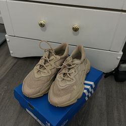 ADIDAS OZWEEGO