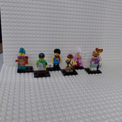 Lego Minifigures (Lot 25)