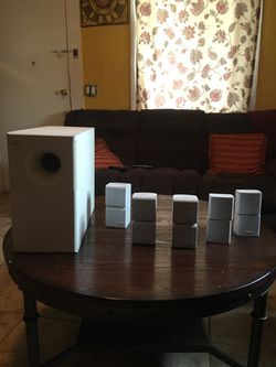 Complete home theater Bose 5 speaker and subwofer sound great
