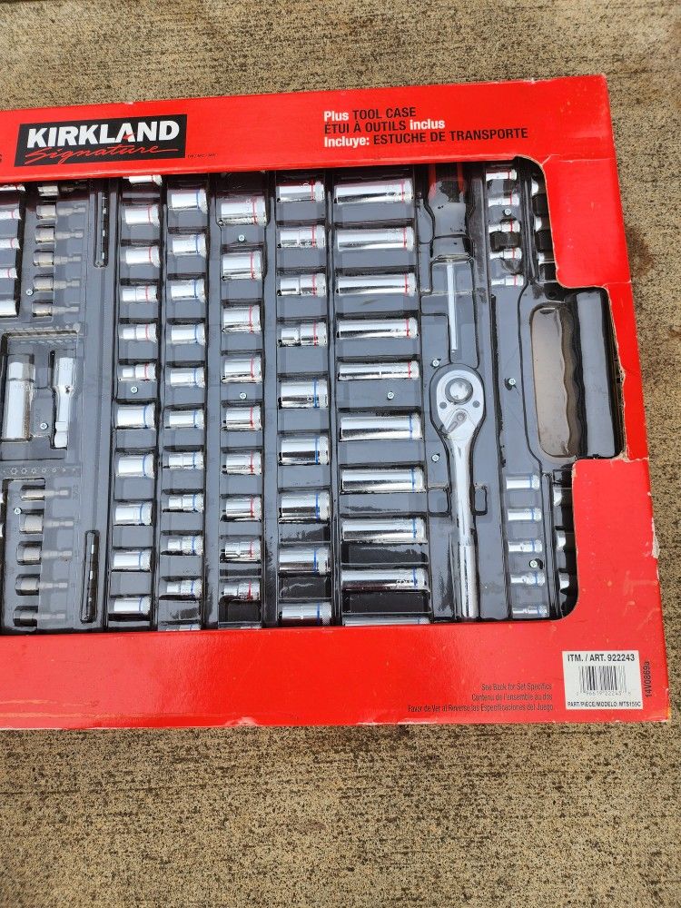 Kirkland Signature 159 Piece Mechanics Tool Set for Sale in Tacoma, WA ...