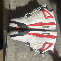 Men Jordan 4s Size 9.5 “Red Cement”