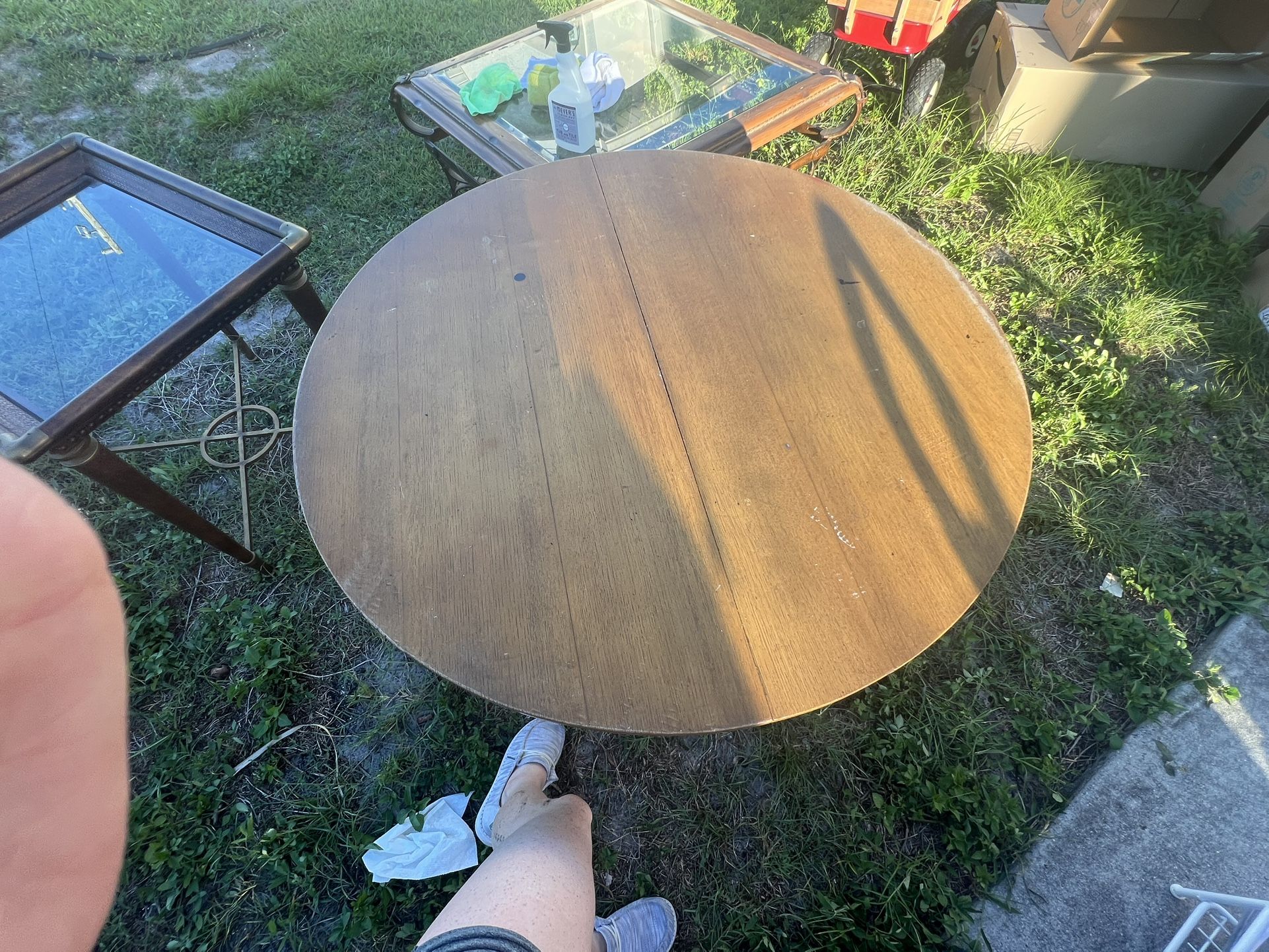 Sturdy Wood Table Round