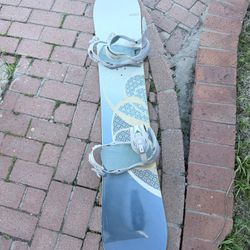154cm Snowboard With Bindings Burton