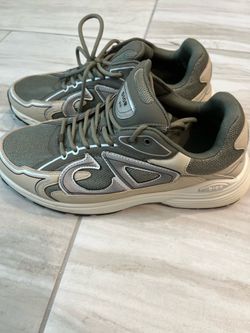 Dior B30 Sneaker – Olive / Khaki Green – Men's EUR 43 (US 9.5) – Worn < 5 Times