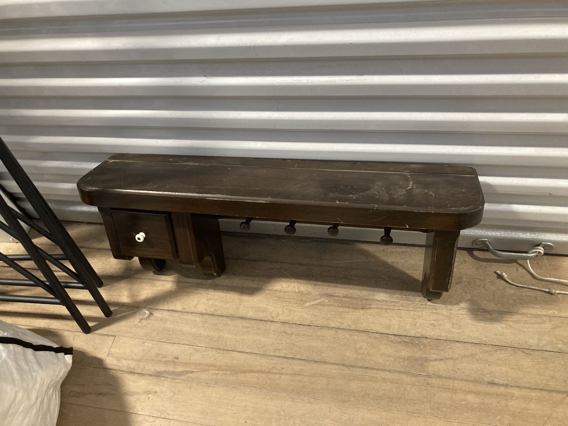 Shelf/coat Rack