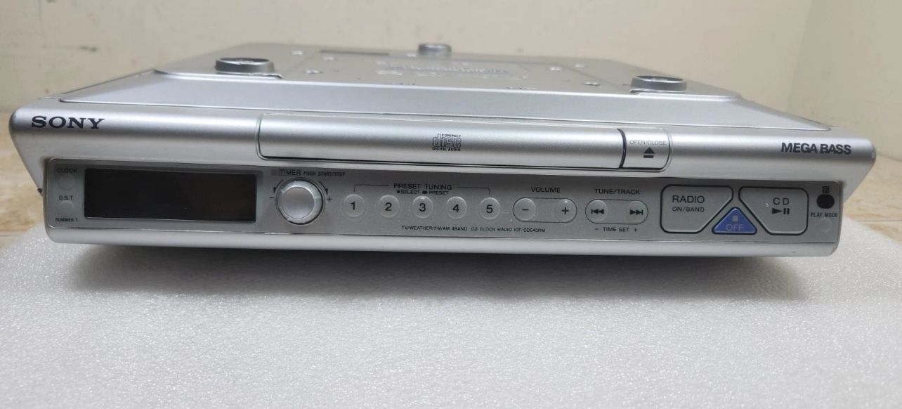 Sony Mega Bass ICF-CD543RM Under Cabinet Kitchen Clock Radio with Remote
