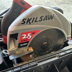Skill saw 2.5hp 13amp