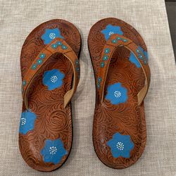 *New* Blowfish Women’s Flip Flops Sz.9