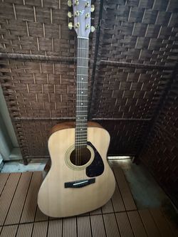 Yamaha F335 Acoustic Guitar – Natural Finish