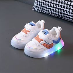 Toddler Light Up Shoes/Sneakers