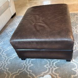 Pottery barn Ottoman