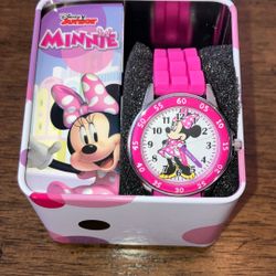 New 🎀 Disney Junior Minnie Mouse Girl’s Analog Watch with Collector Tin 🎀