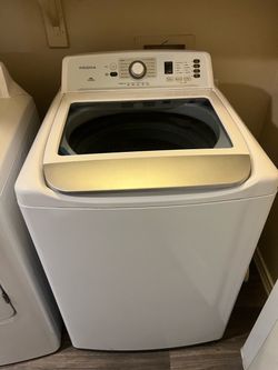 Insignia 4.1 Washer & Dryer set