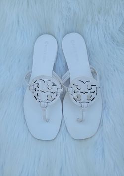 TORY BURCH Originales size 8, Nuevos.