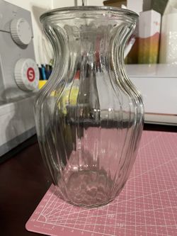 12-pack Glass Vases (vertical rib) 