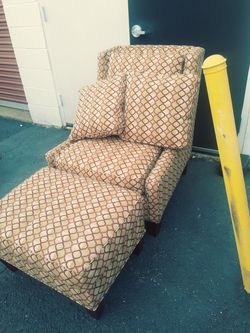 Broyhill chair with Ottoman.