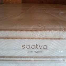 King Saatva Latex Hybrid Pillow Top Mattress 